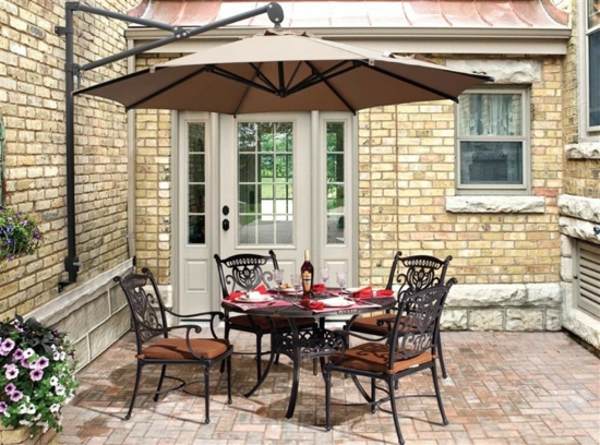 Balkon gestalten - genießen Sie die Sommertage im Schatten