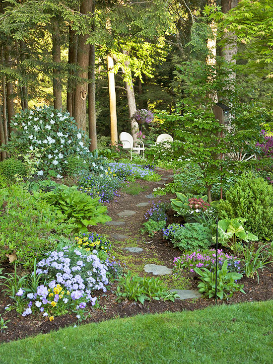 Frühlingsideen dafür, wie man einen Schatten Garten