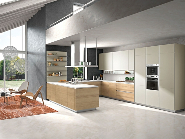 Moderne italienische Küche bietet einen funktionalen Stauraum