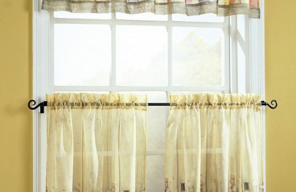 Durch Küchengardinen sorgen Sie für einen vollendeten Küchenlook