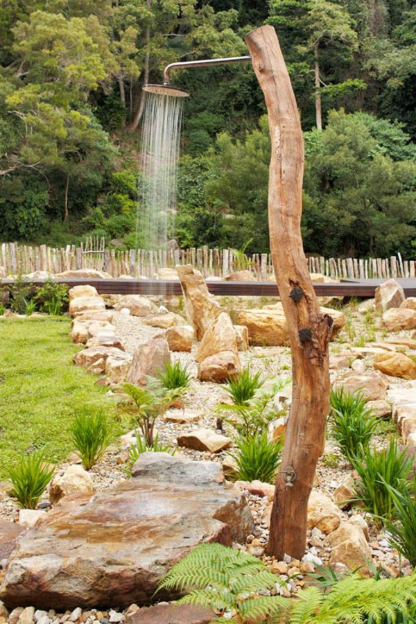 Outdoor Dusche für erfrischende Momente im Sommer