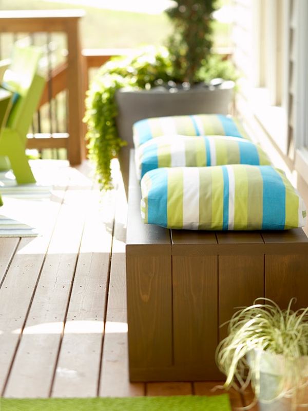 Schaffen Sie behaglichen Außenwohnraum mit Terrasse-Möbeln und Schutz