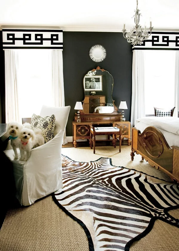 extravagant schlafzimmer holz zebra teppich idee muster 