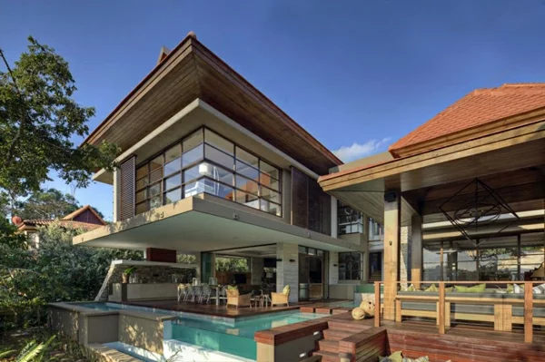 SGNW Haus mit integriertem Swimmingpool von Metropole Architekten