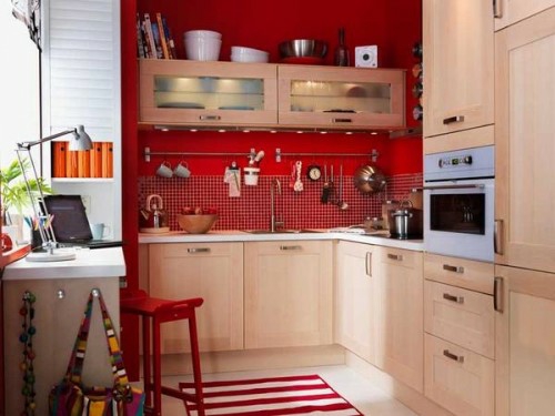 rote küchen wände idee ordnungsystem