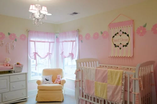 babyzimmer gelbe rosa elemente interieur design