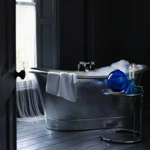 bad einrichtung manimalistisch modern silber metal badewanne