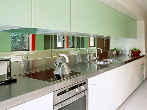blass grün obere küchenschränke spiegel arbeitsplatte