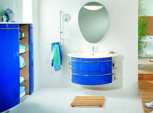 blau spülbecken schrank badezimmer design bunt