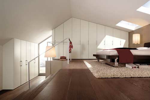 dachboden schlafzimmer elegante kleiderschränke eingebaut weiß