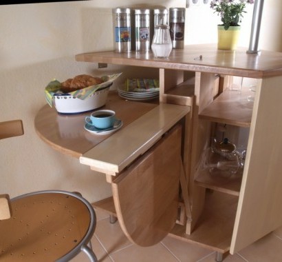 10 nützliche Ideen für einen Klapptisch im Küchenbereich