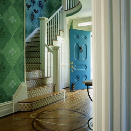 fröhlich farbenfroh design außentür interieur bodenbelag holz grün wände