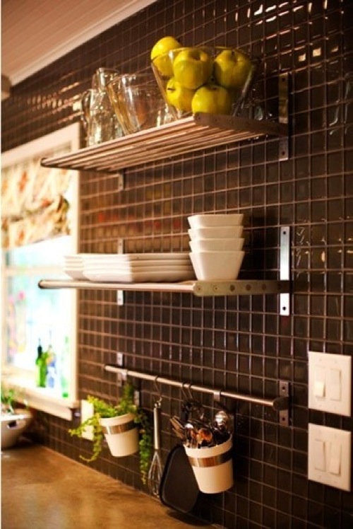 glänzende dunkle keramische küchenspiegel designs küchenregale glas