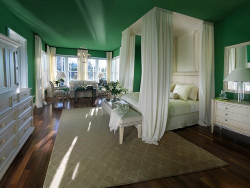 grüne fantastische Decke schlafzimmer weißes bett