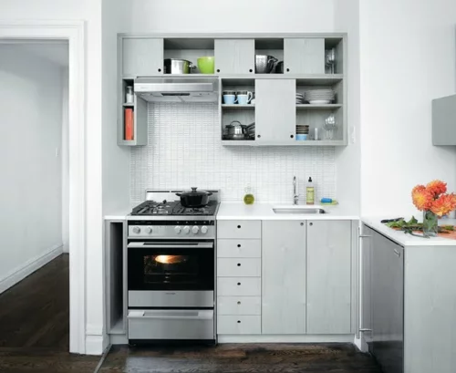 küchen design weiß klein kompakt schmal originell praktisch funktional