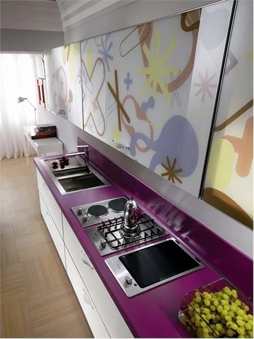aktuelle küchen designs lila grell farbe küchenblock