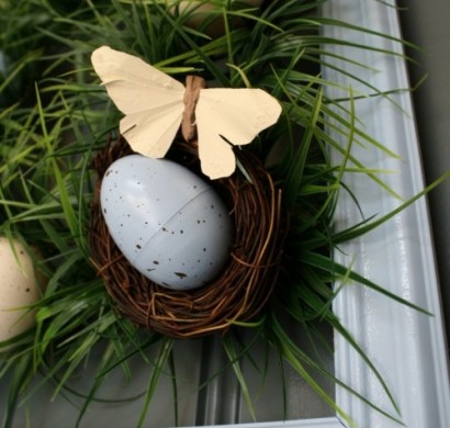 Osterkranz aus künstlichem Gras selber machen - coole festliche Idee