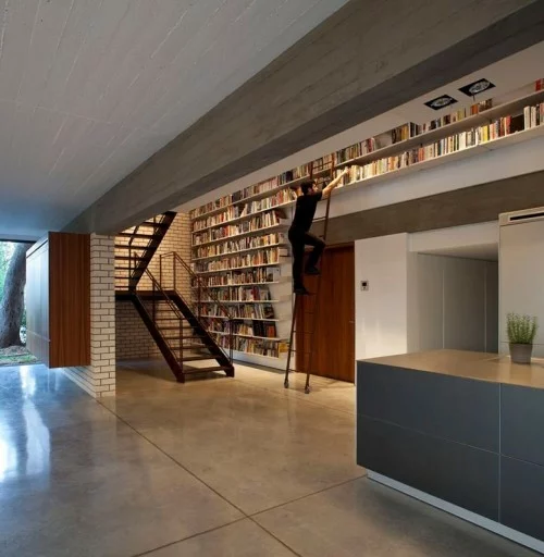 perfekte einrichtung der bibliothek zimmerdecke leiter minimalistisch interieur