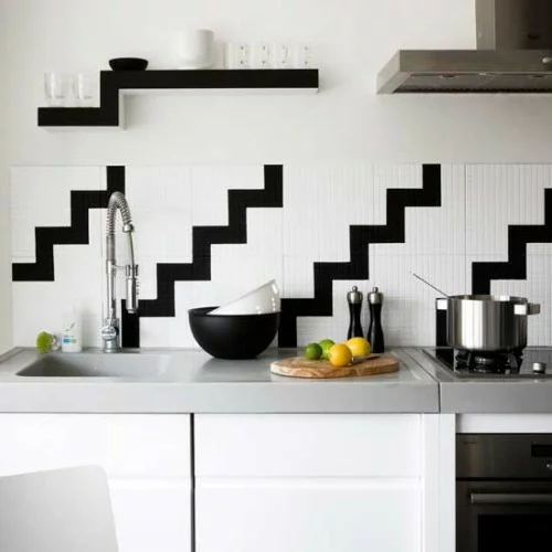 schwarz-weiß-küchenspiegel-design-idee