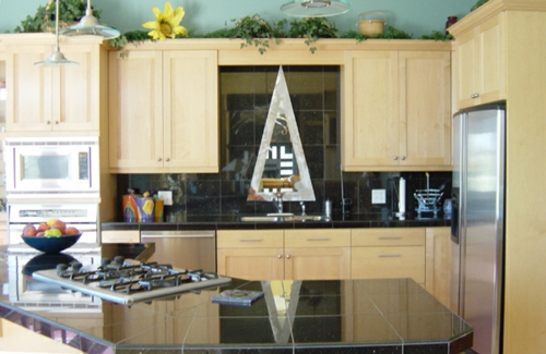 spiegel im küchenbereich dreieck holz ausstattung