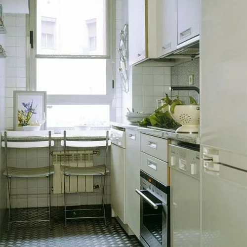 weiß küchenfliesen idee interieurkompakt kompakte Frühstückstische