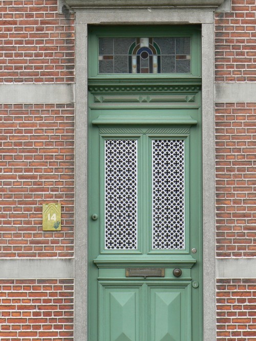 ziegelmauer glas grün hell blass attraktive Haustüren