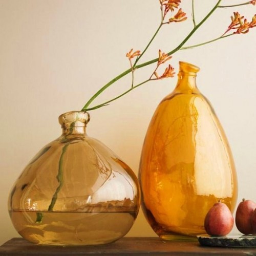 Altmodische Flaschen Innendesign Vasen Blume Tisch