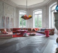 Böhmische Wohnzimmer: Roche Bobois‘ Modular-Sofa