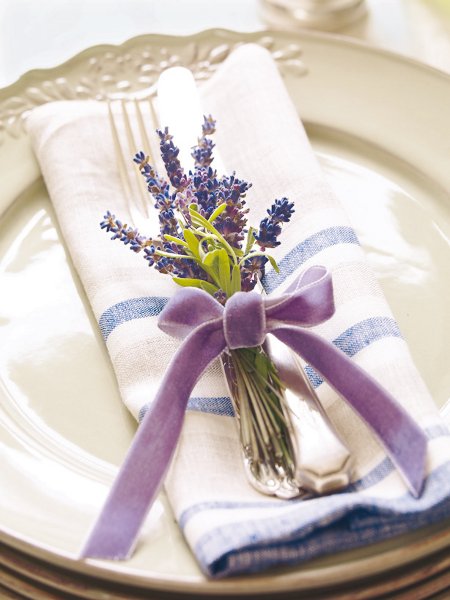 Ideen Hausdekoration mit Lavendel Serviertuch Teller Dekoration