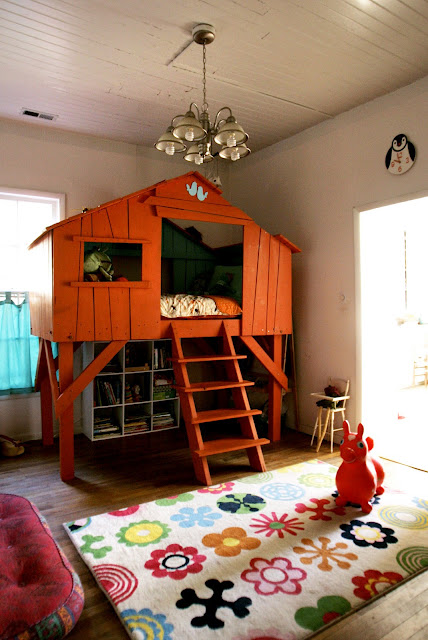 Indoor Baumhäuser coole Ideen Kinder buntes Interieur
