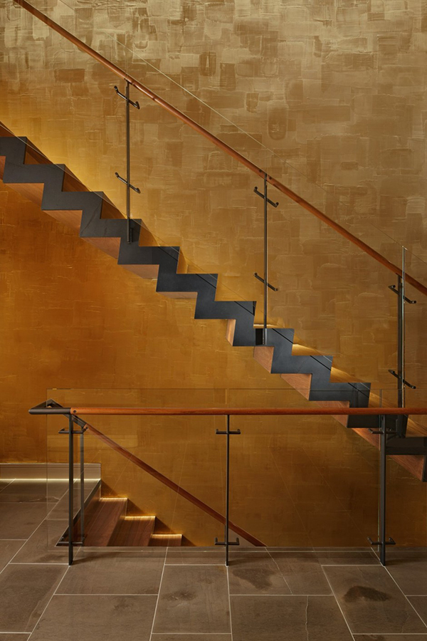 Romantisches entspannendes Residenz-Design minimalistische Treppe