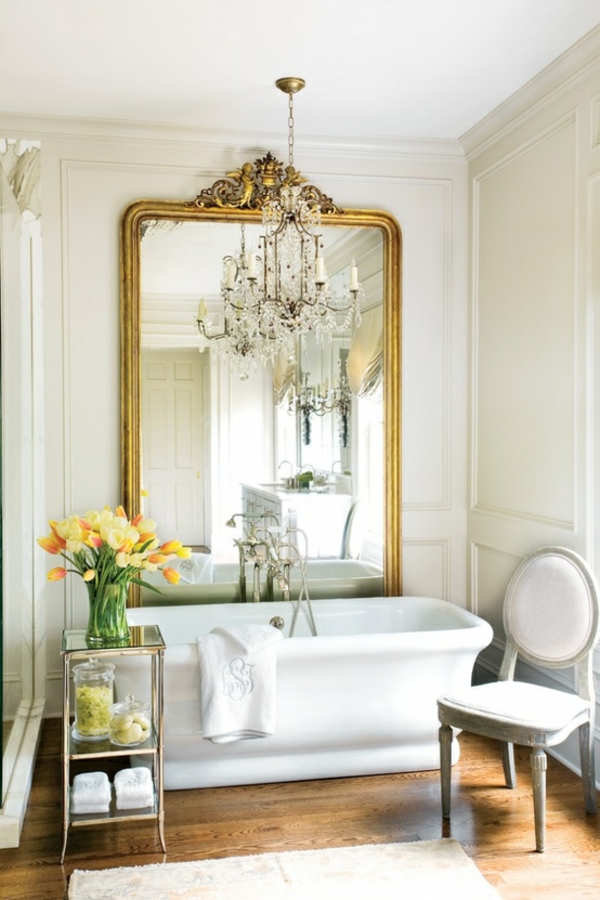 badezimmer spiegel kronleuchter tulpen