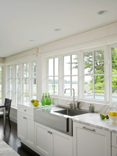 Einzigartige Design Ideen für Küchen mit vielen Fenstern