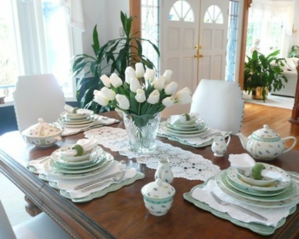 frühlingstischdeko weiß tulpen stil