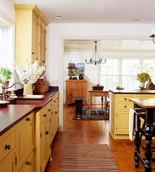 gelb küchenmöbel schränke regale dunkle oberfläche altmodisch