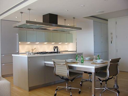 insel küche holz minimalistisch eingebaut arbeitsfläche aufbewahrung