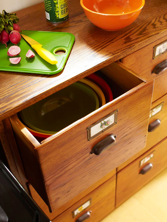 Kompakte Küchen, die die kleine Fläche größer aussehen lassen