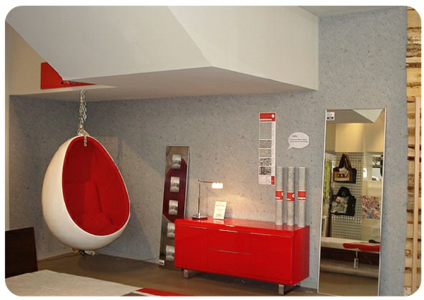 modern schlafzimmer hängender sessel originell rot glanzvoll oberfläche