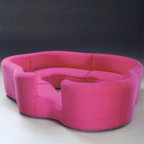 rosa rund geschlissen sofa the omni karim rashid