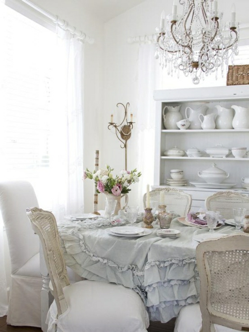 vintage esszimmer möbel tischdecke weiß porzellan geschirr