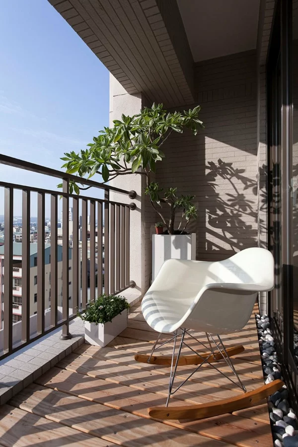 balkon bodenbelag holz idee fliesen originell Balkon Holzfliesen Ideen