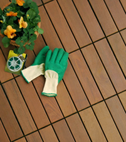  idee design originell rattan handschuhe Balkon mit Holzfliesen verlegen