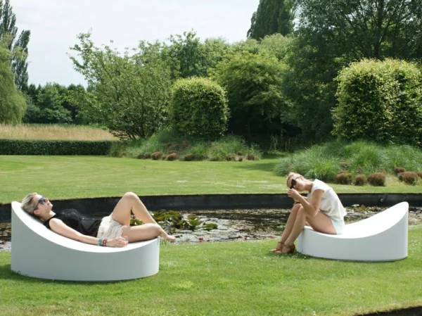 coole idee Sofa und Relax Liege im Garten  weiß stuhl