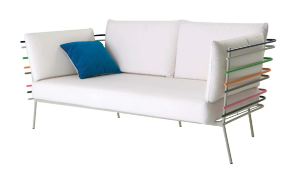 gartenmöbel design weiß leder gepolstert sofa blau kissen