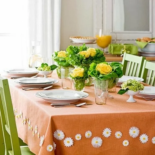 Tisch Deko Ideen zum Muttertag festlich orange tischdecke