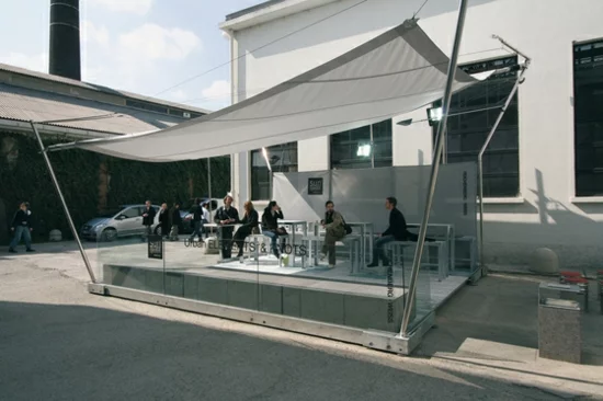 terrasse sonnensegel schattenspender designer ideen cafe