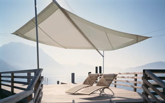 terrasse sonnensegel schattenspender designer ideen liegen