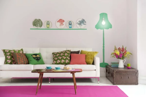 wand farbe streichen idee wohnzimmer muster lampe grün