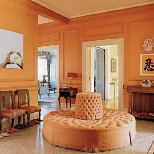 ankleideraum ordnen gelb beige sofa rund stühle
