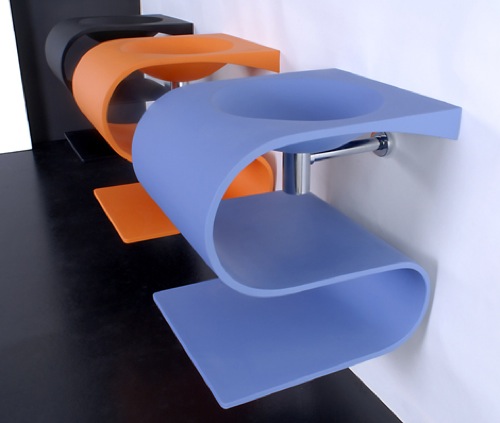 Badezimmer Ideen - auffallende farbige Waschbecken